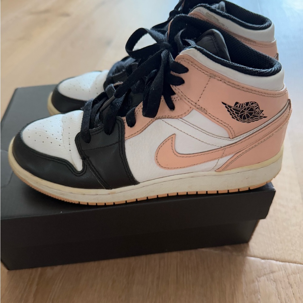 Nike Jordan pink and black size 4.5
